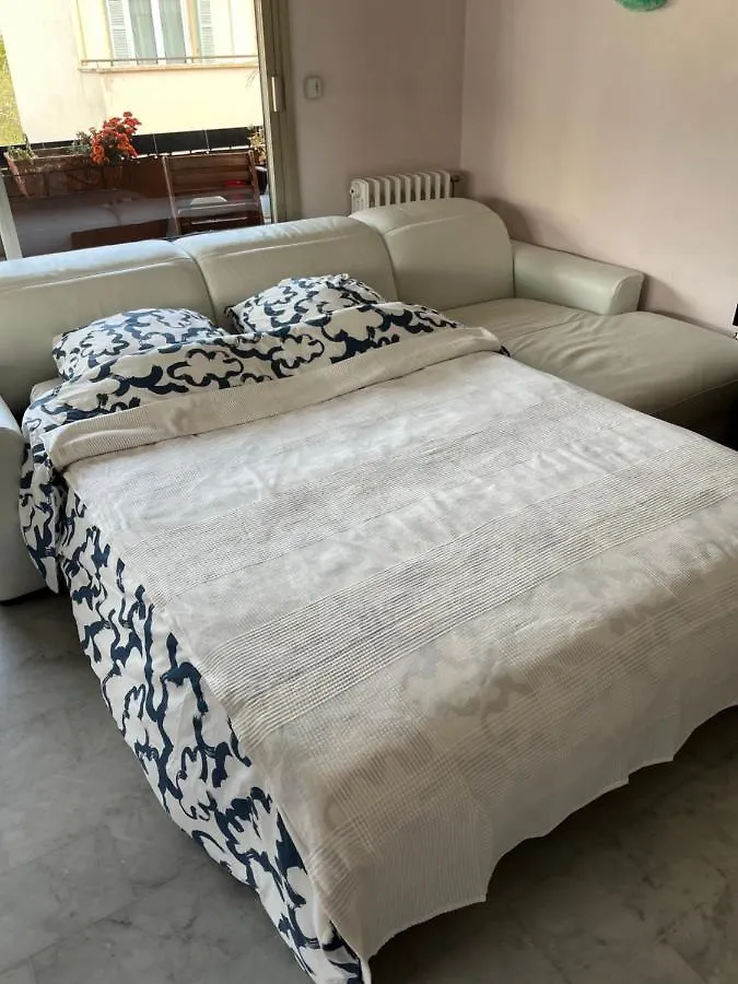 ホームステイ Chambre Privee Avec Terrasse Au Port De ニース